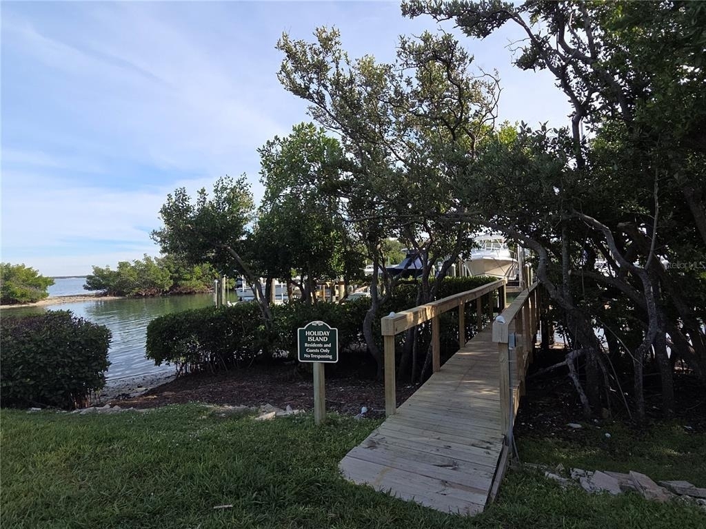 1515 Pinellas Bayway S - Photo 30