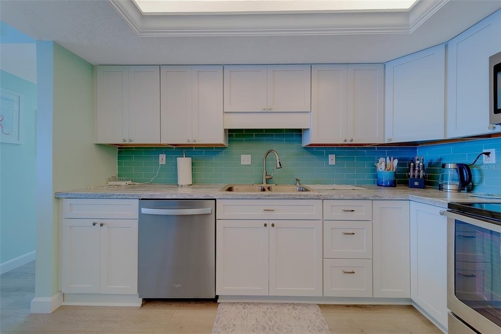 17920 Gulf Boulevard - Photo 7