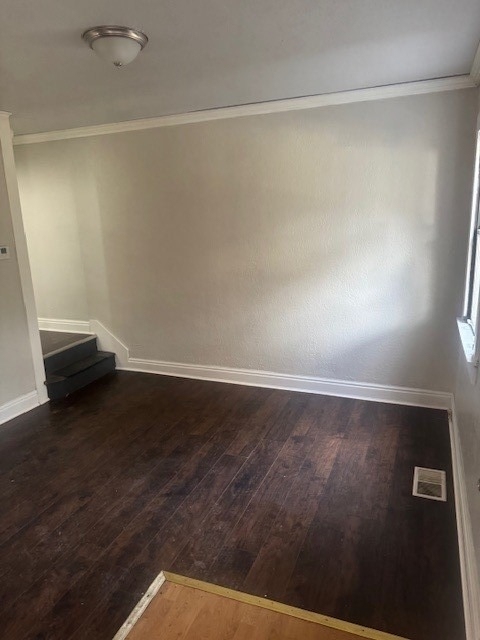 855 Vankirk St - Photo 1
