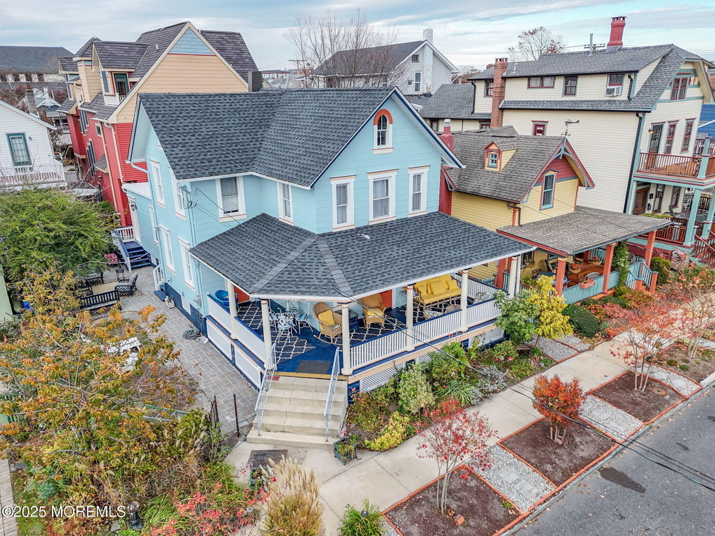 83 Broadway - Photo 2