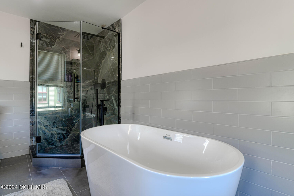 83 Broadway - Photo 35