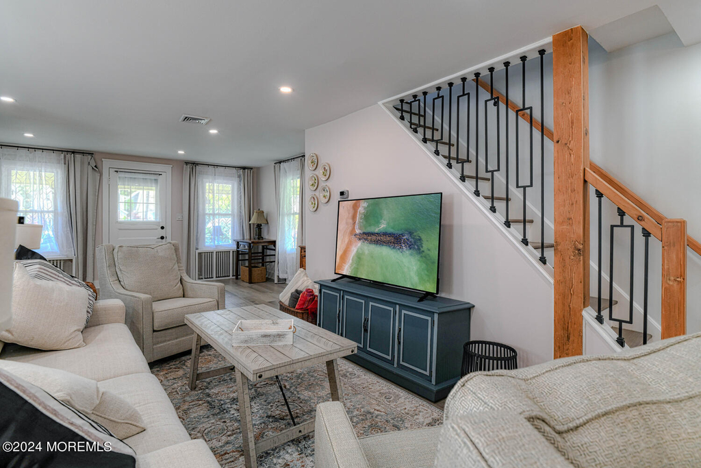 83 Broadway - Photo 12