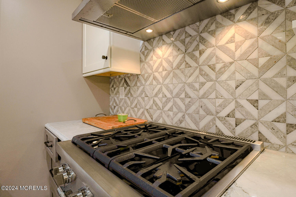 83 Broadway - Photo 23