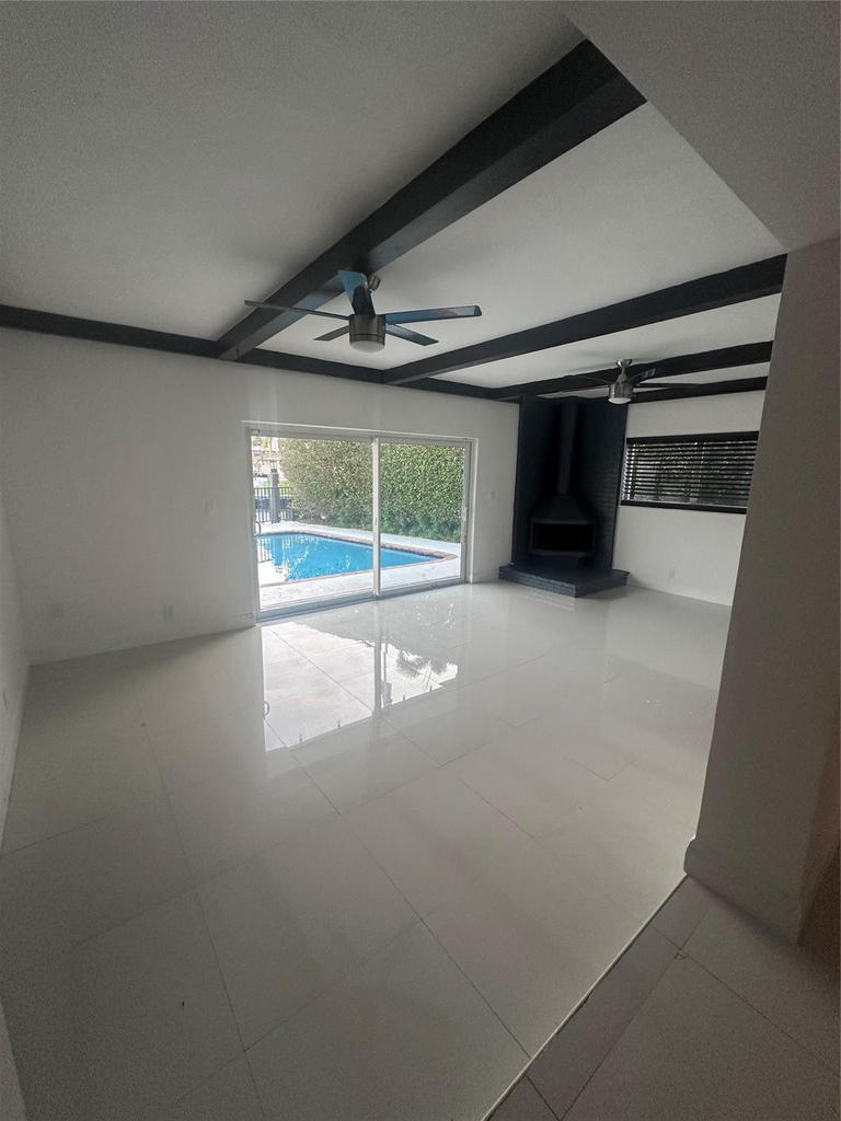 2810 Ne 60th Street - Photo 14