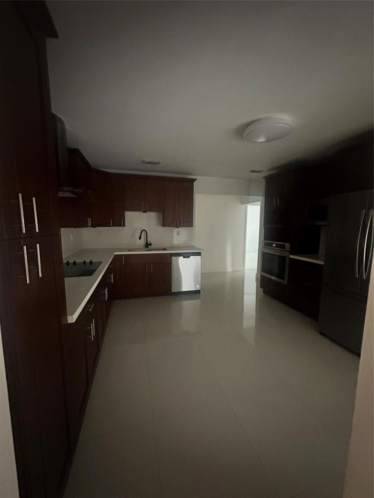 2810 Ne 60th Street - Photo 11