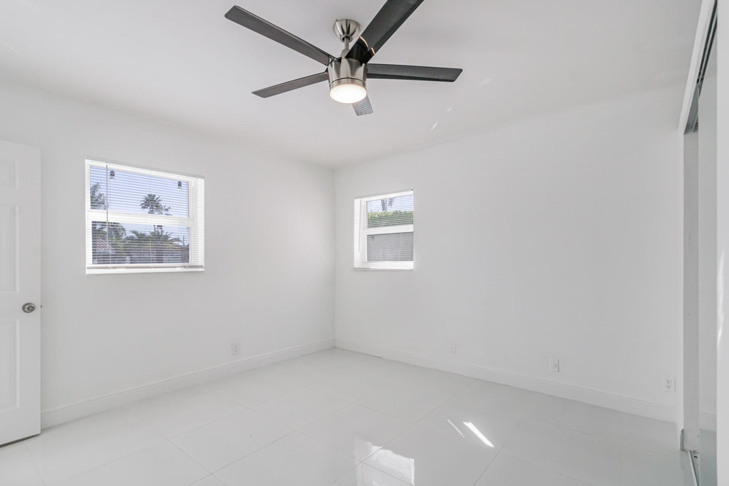 2810 Ne 60th Street - Photo 38