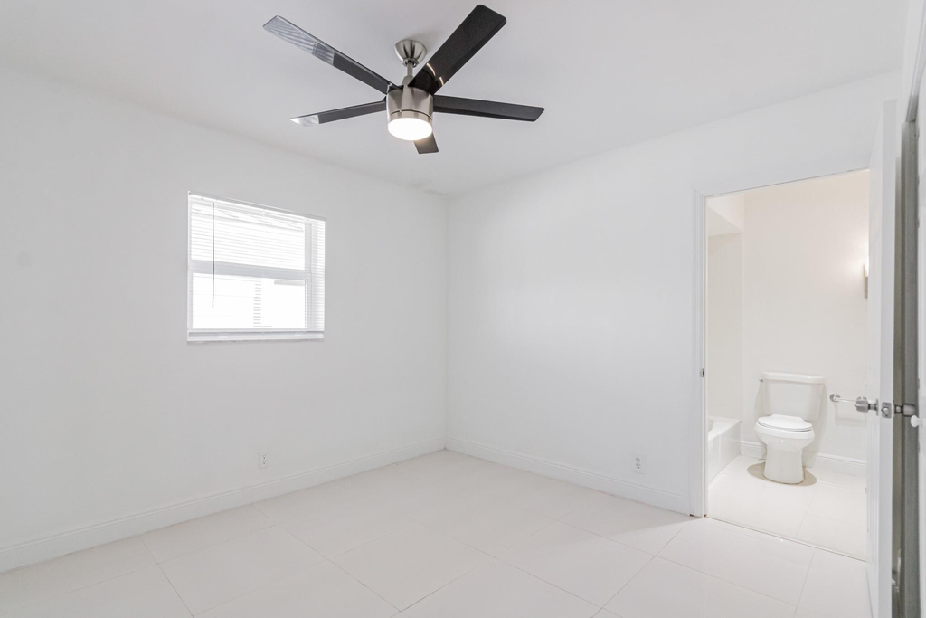 2810 Ne 60th Street - Photo 33