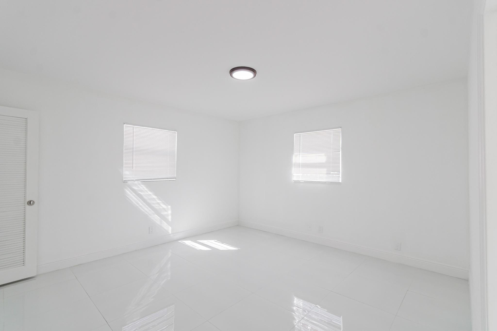 2810 Ne 60th Street - Photo 36