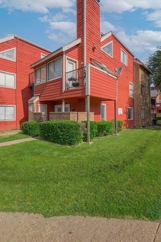9825 N Walnut Street - Photo 1