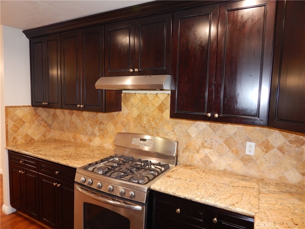11834 Gilmore - Photo 10
