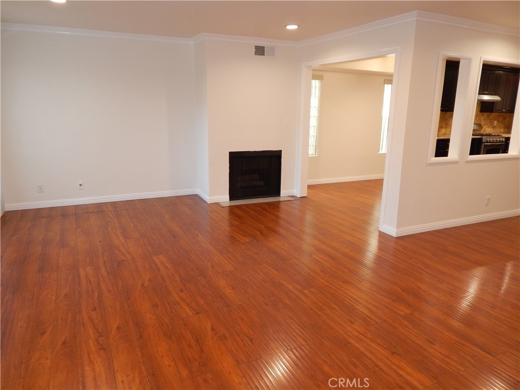 11834 Gilmore - Photo 5