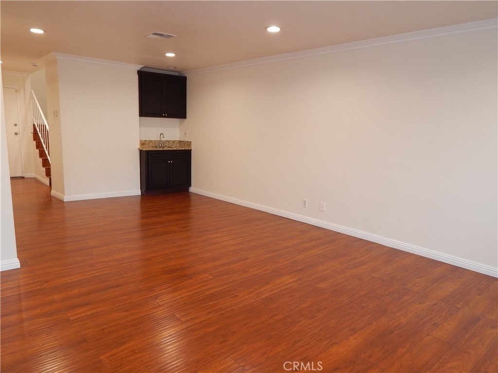 11834 Gilmore - Photo 4