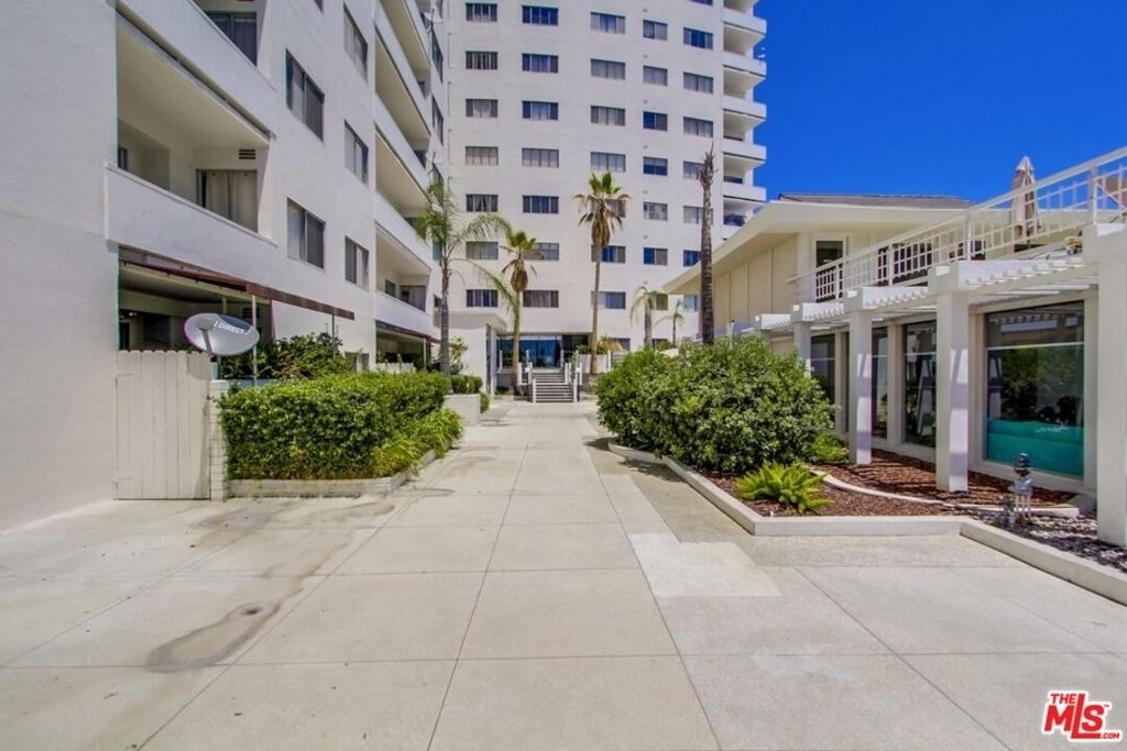 7250 Franklin Avenue - Photo 13