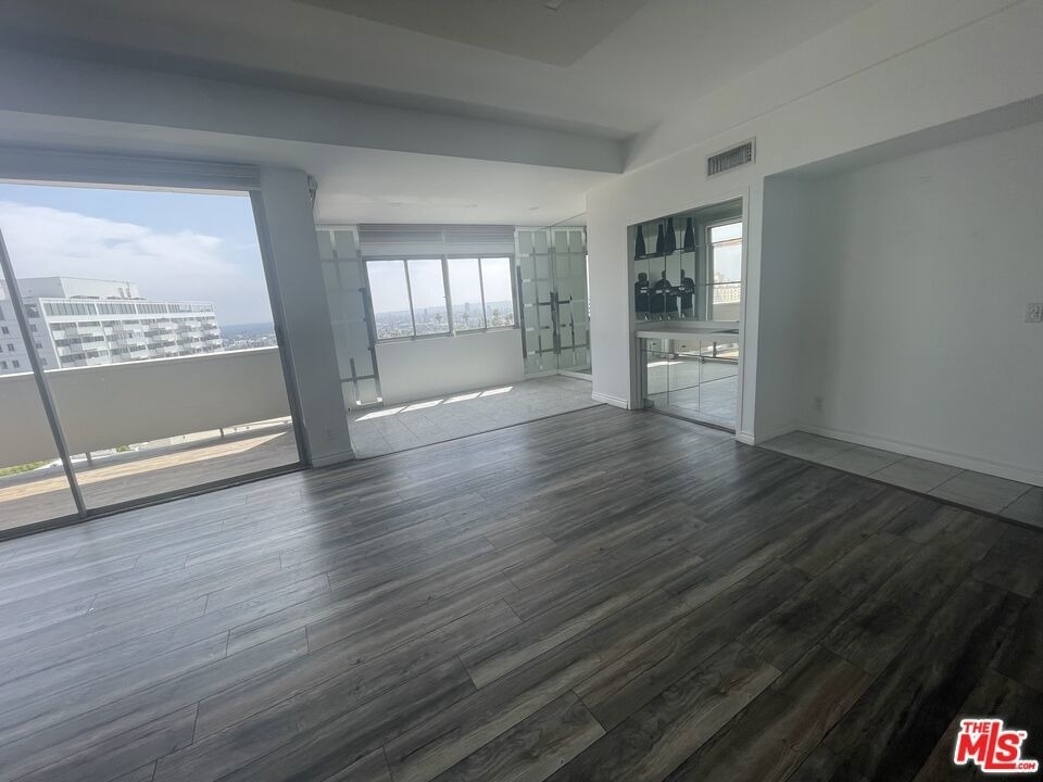 7250 Franklin Avenue - Photo 16