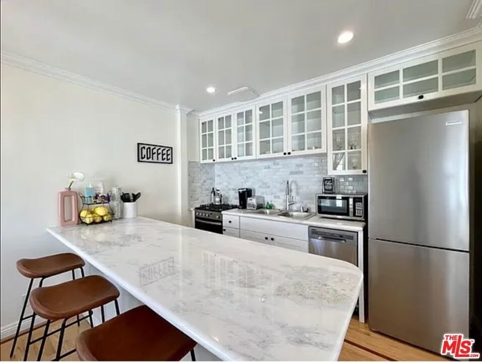 429 Ocean Ave - Photo 9