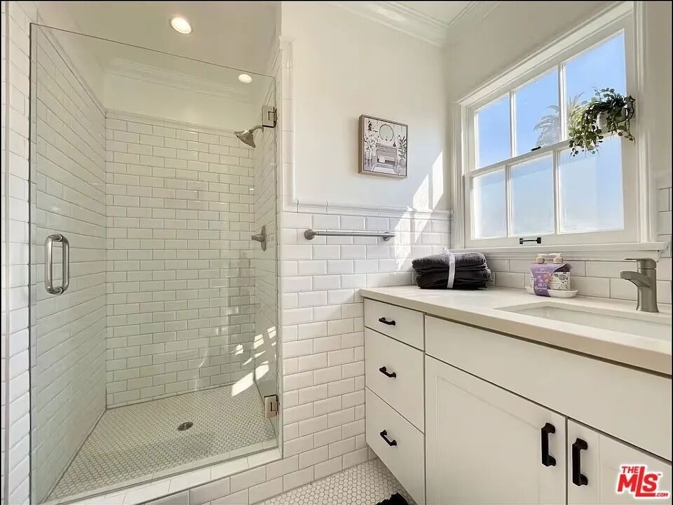 429 Ocean Ave - Photo 1
