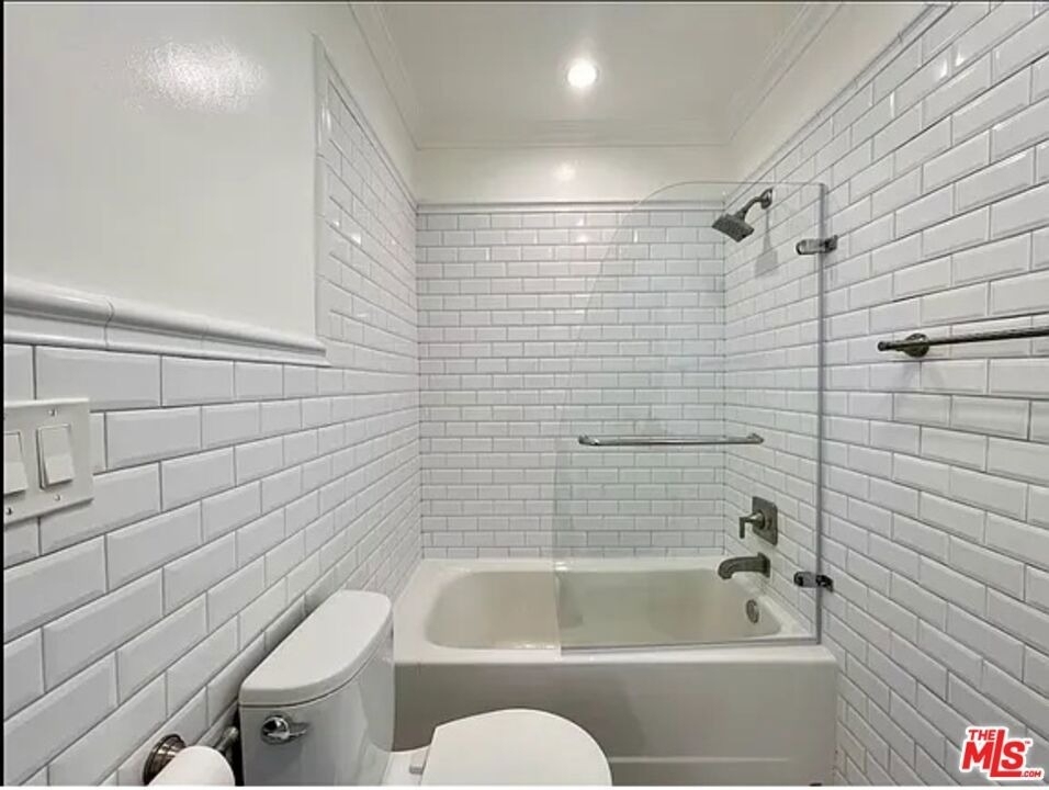 429 Ocean Ave - Photo 3