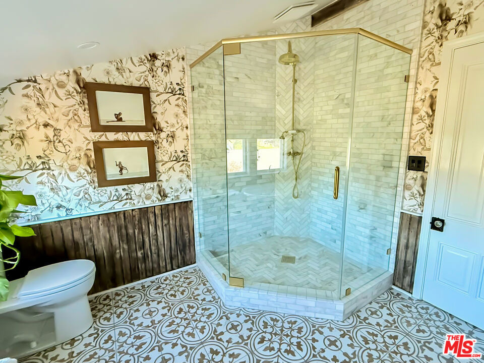 370 Main Street - Photo 18