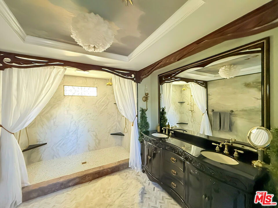 370 Main Street - Photo 5