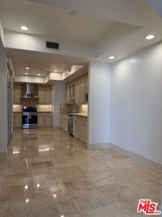 137 S Spalding Drive - Photo 6