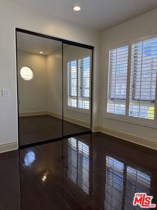 137 S Spalding Drive - Photo 13