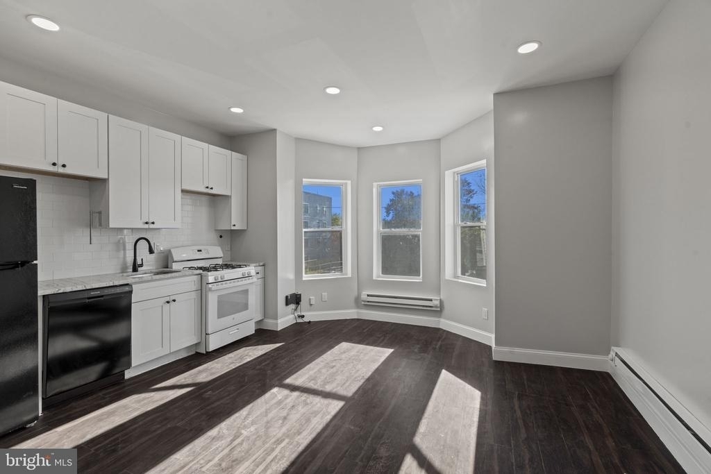 5237 Chester Avenue - Photo 0