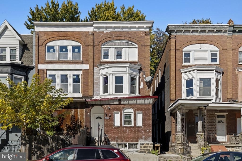 5237 Chester Avenue - Photo 4