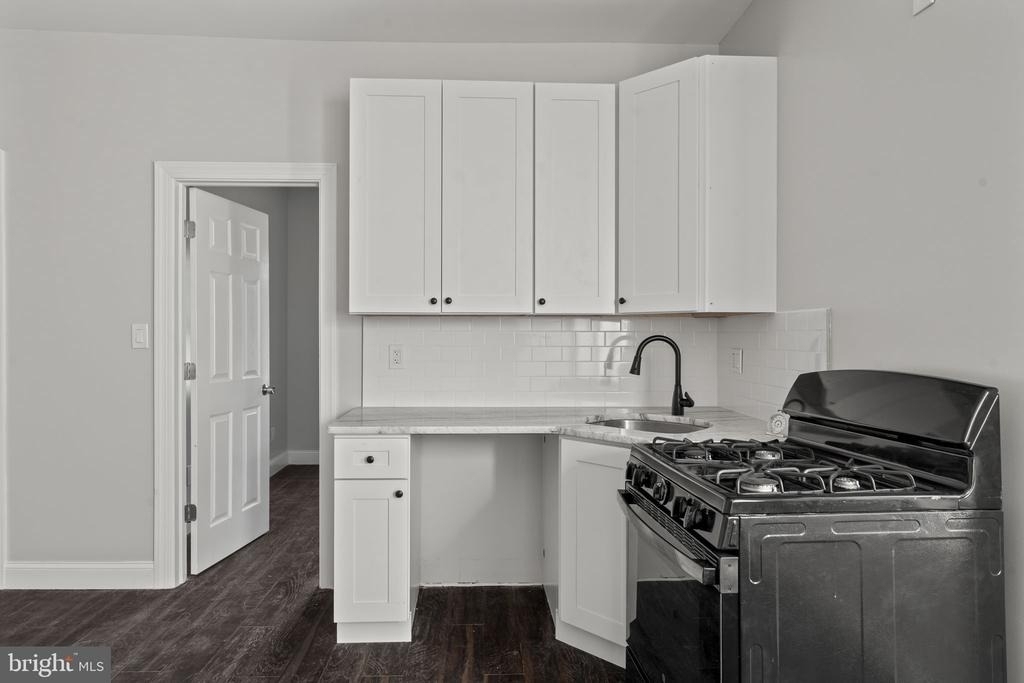 5237 Chester Avenue - Photo 19