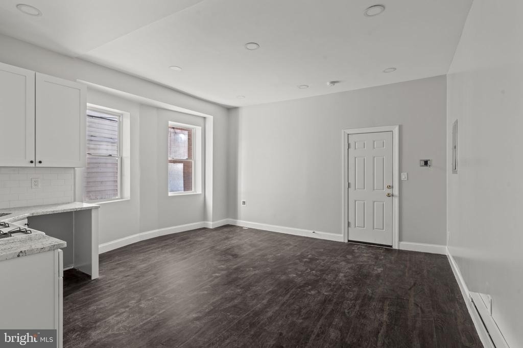 5237 Chester Avenue - Photo 12