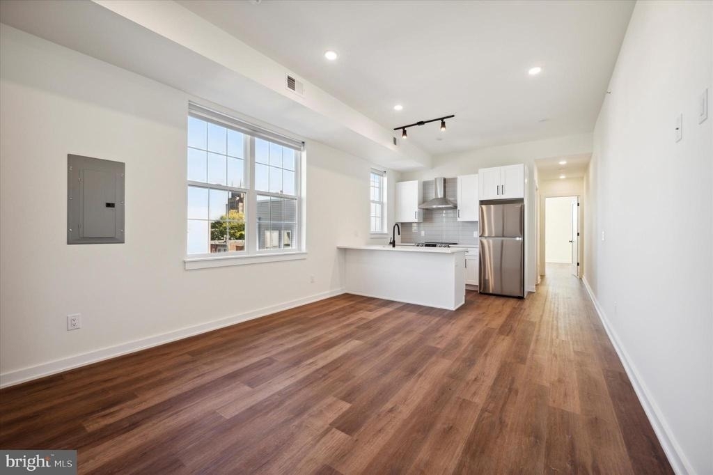 2513 N Howard Street - Photo 8