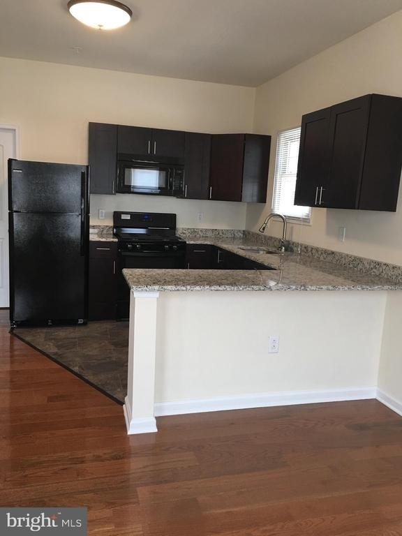 357 Oakwood Avenue - Photo 3