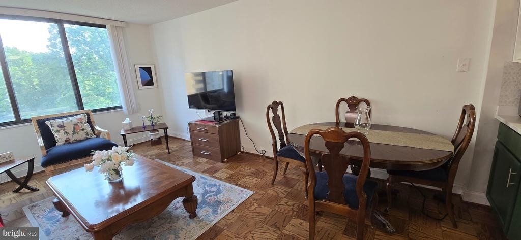 5225 Pooks Hill Road - Photo 1