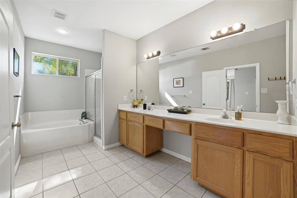 409 E Austin Ave - Photo 20
