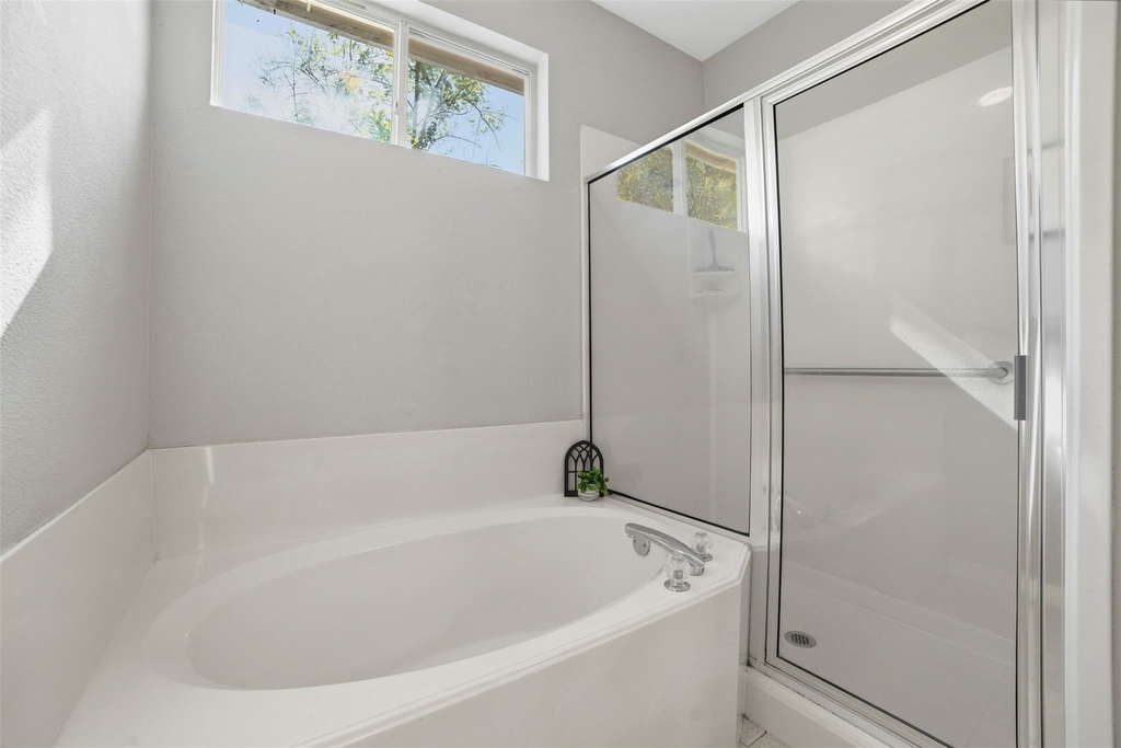 409 E Austin Ave - Photo 21