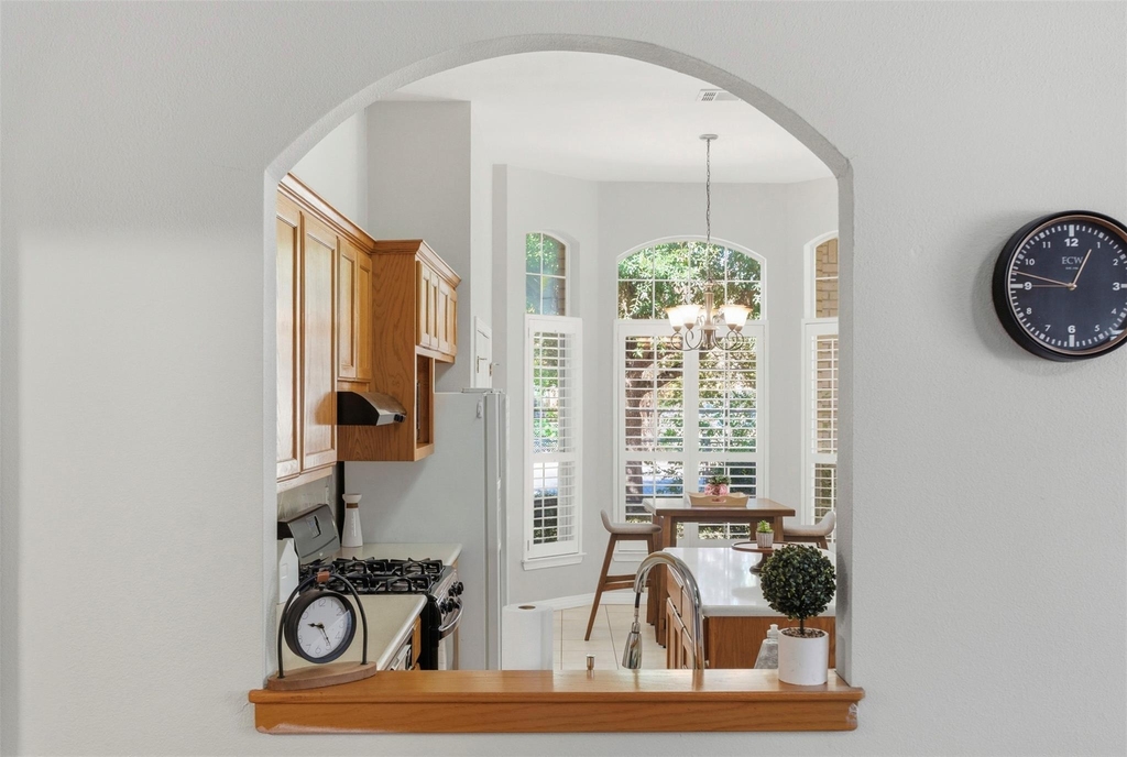 409 E Austin Ave - Photo 10