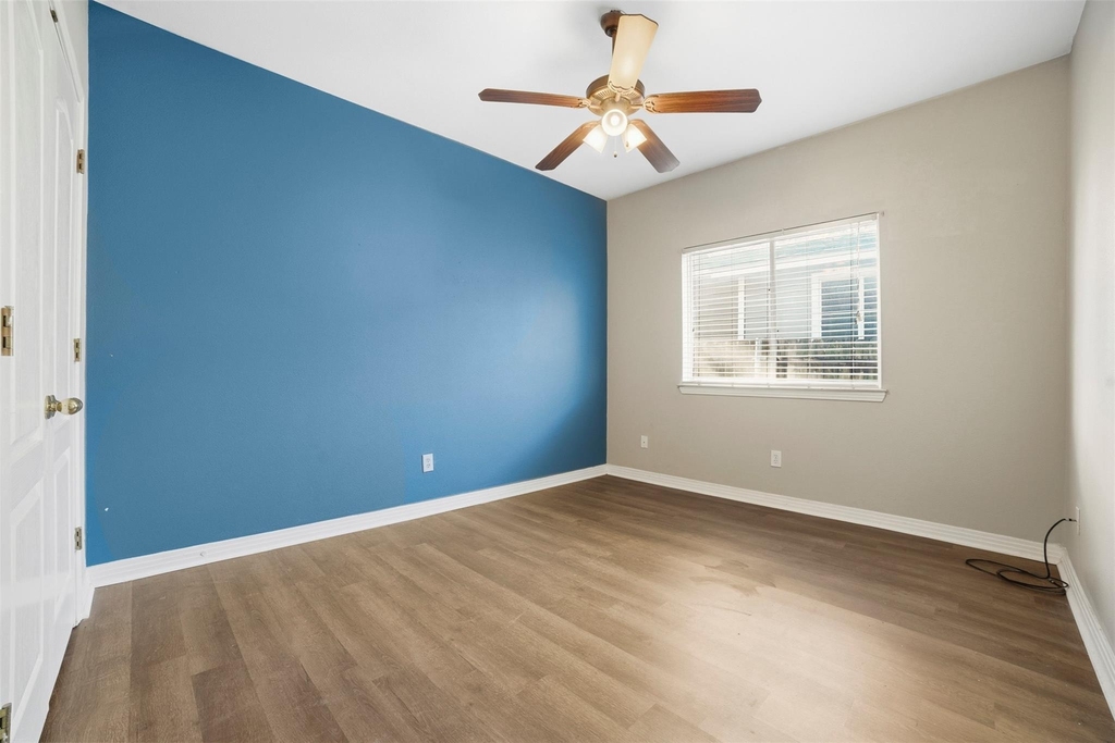 409 E Austin Ave - Photo 25