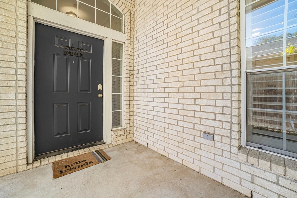409 E Austin Ave - Photo 6