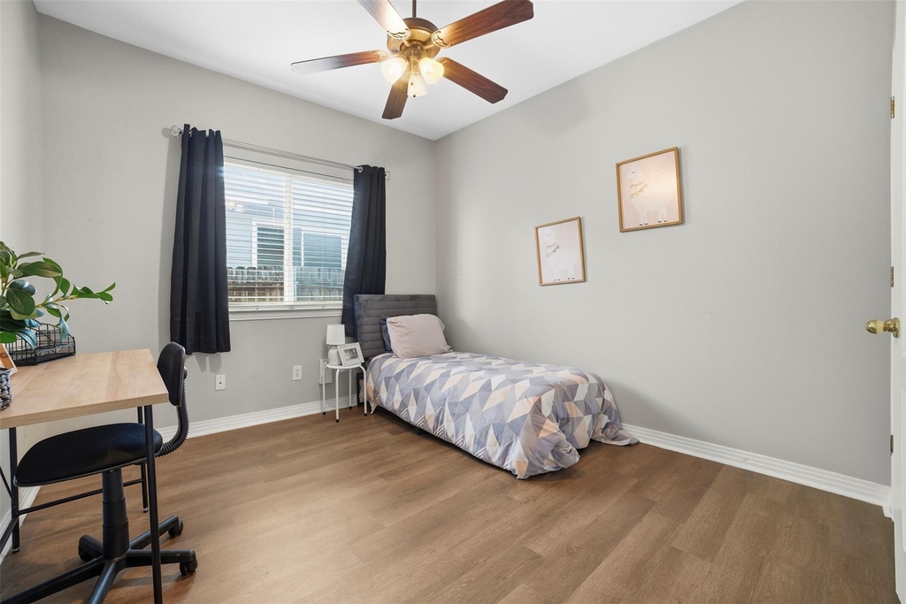 409 E Austin Ave - Photo 26