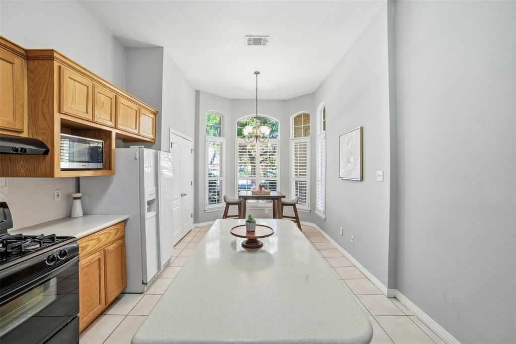 409 E Austin Ave - Photo 11