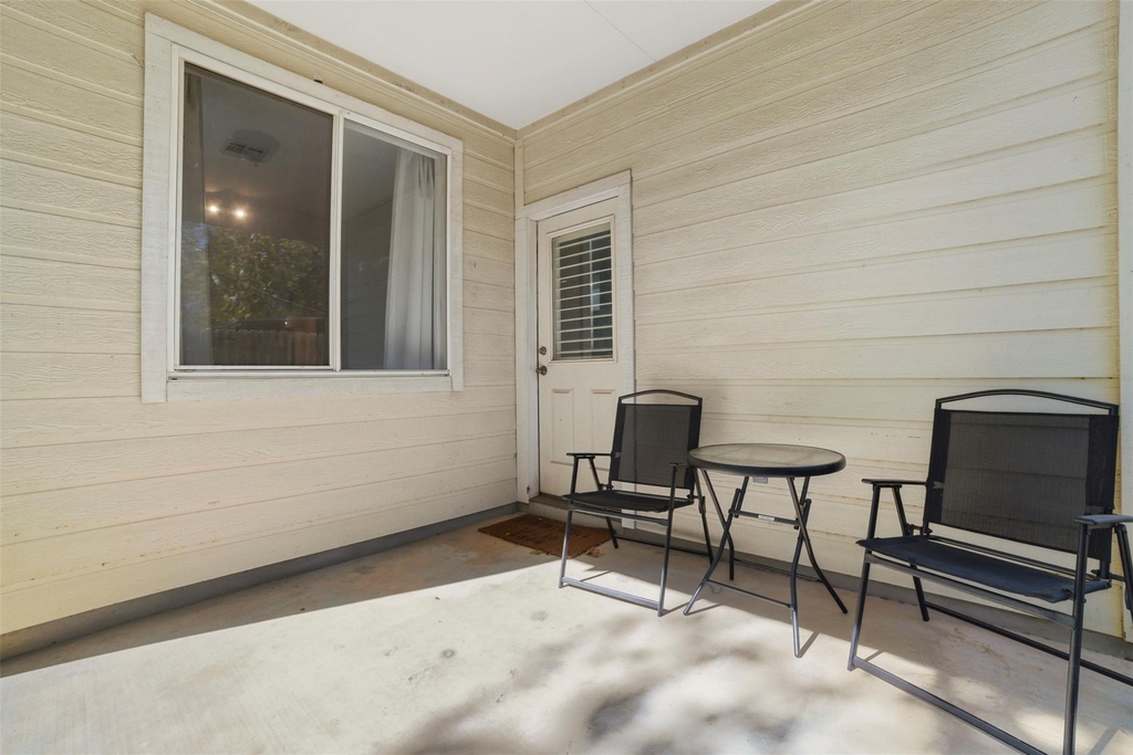 409 E Austin Ave - Photo 31