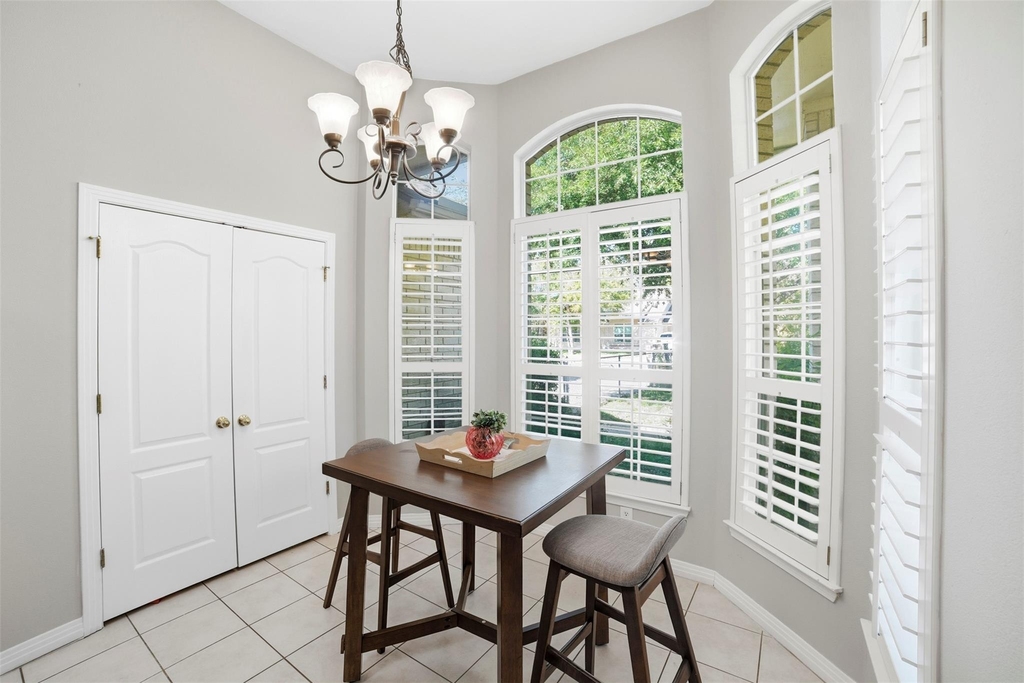 409 E Austin Ave - Photo 13