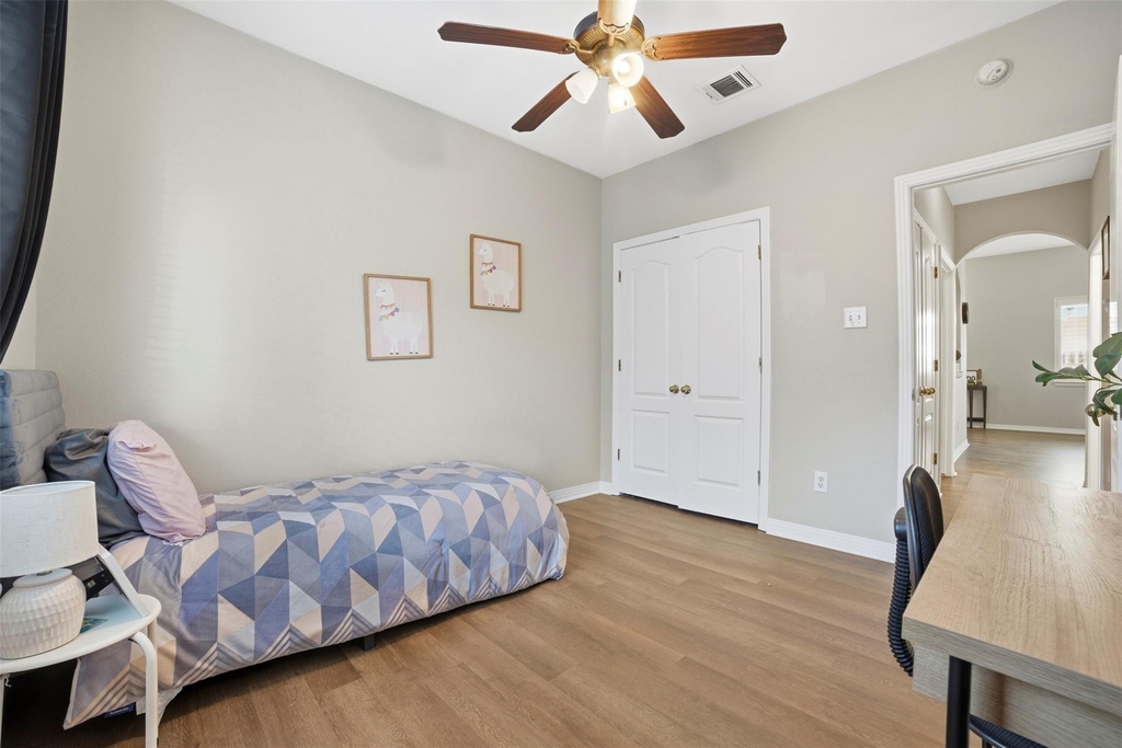 409 E Austin Ave - Photo 27