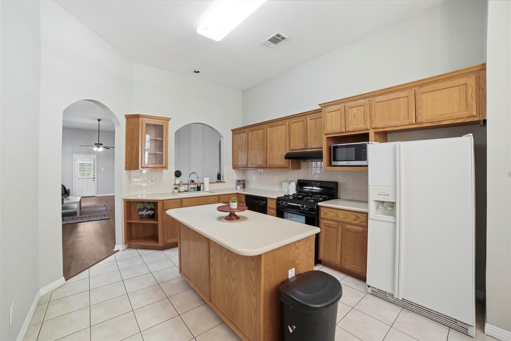 409 E Austin Ave - Photo 14