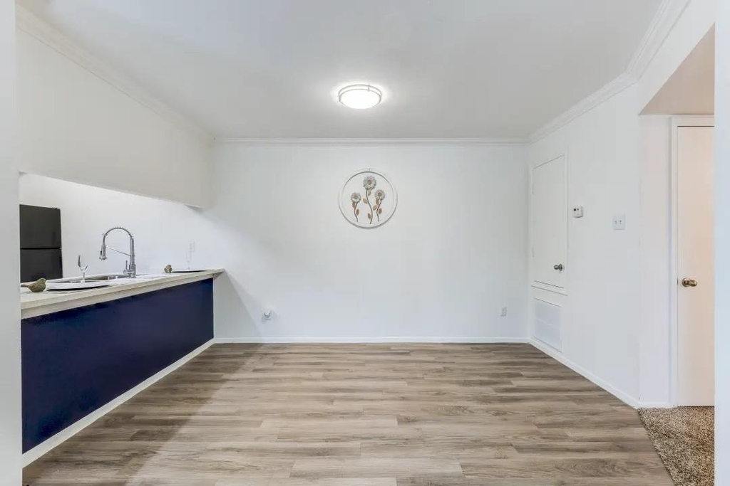 1100 Graham Drive - Photo 6