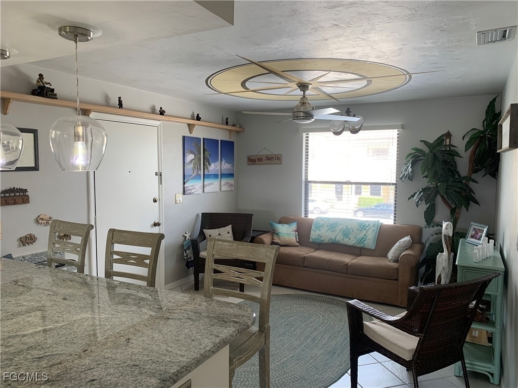 1628 Se 46th Street - Photo 2