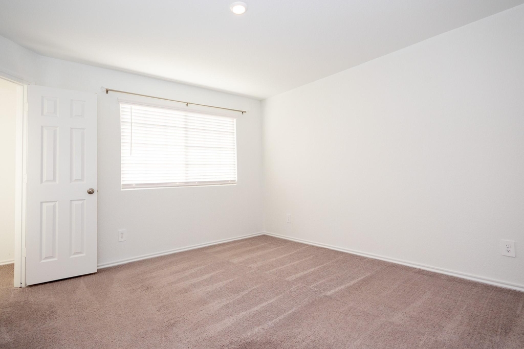 5403 Rosser Ruby Way - Photo 32