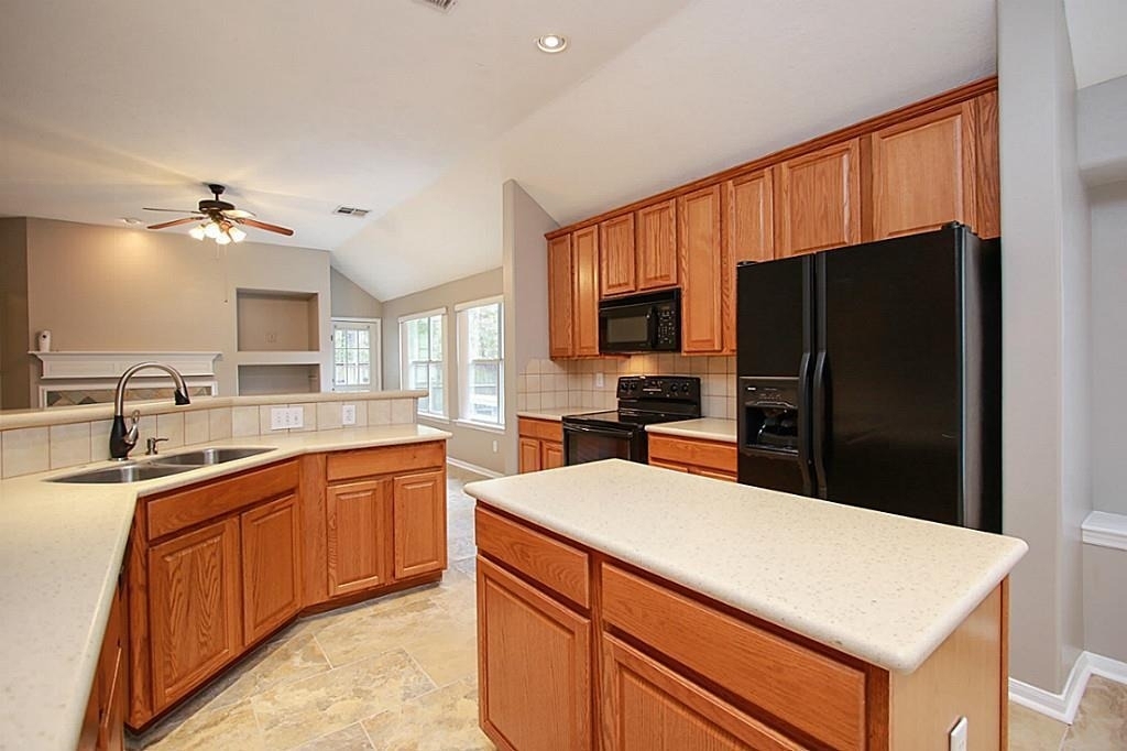 155 Avonlea Court - Photo 8