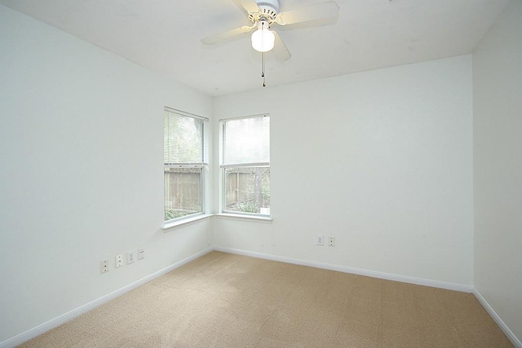 155 Avonlea Court - Photo 5