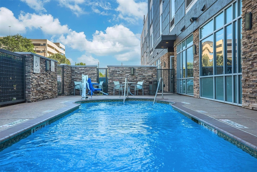 1350 Broadfield Blvd - Photo 17