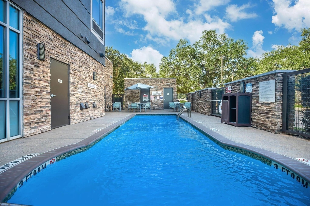1350 Broadfield Blvd - Photo 28